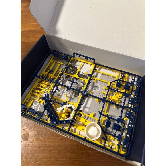 STEM solar robot build and learn - Picture 4 of 10